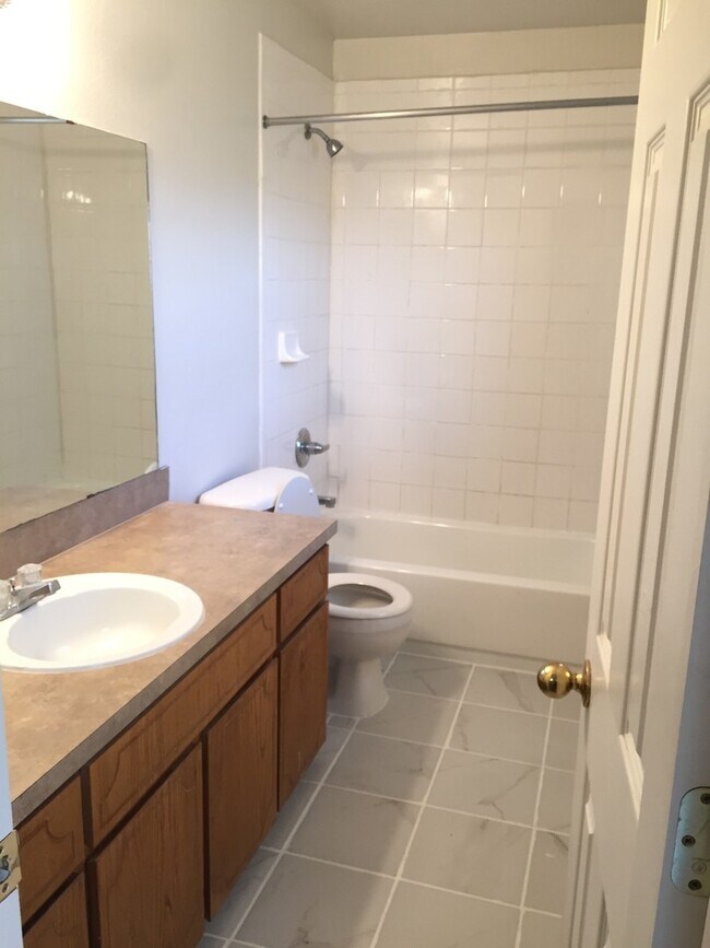 Building Photo - 1430 Shoshoni Trail