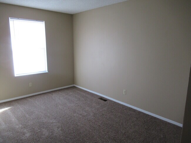 Building Photo - 7980 Belford Dr