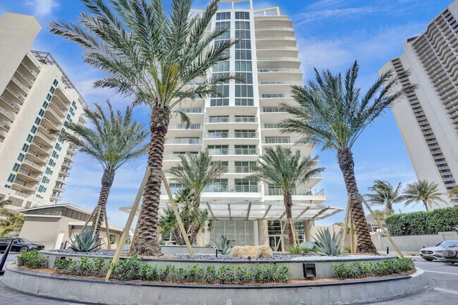 Building Photo - 3100 N Ocean Dr
