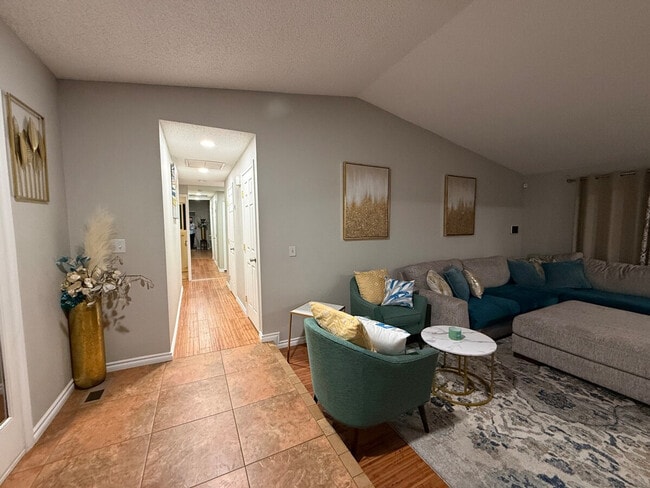 Building Photo - 1709 S Perry Ct