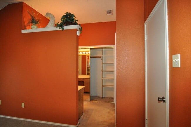 Building Photo - 1153 Highpoint Rd