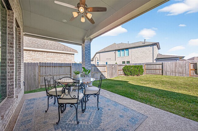 Building Photo - 8922 Flounder Rdg Dr