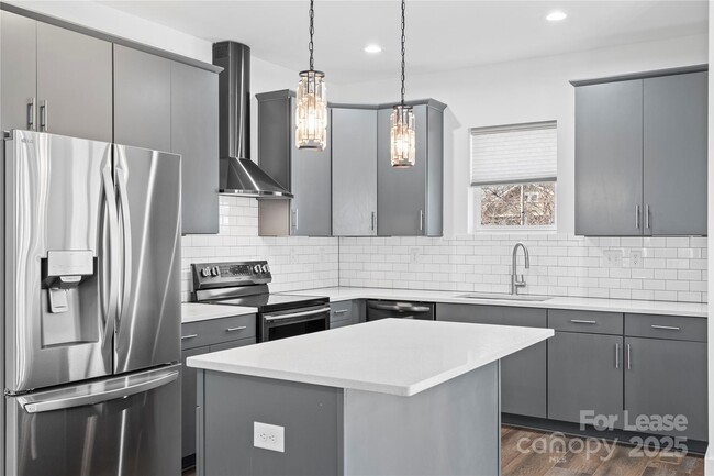 Building Photo - 1712 Pegram St