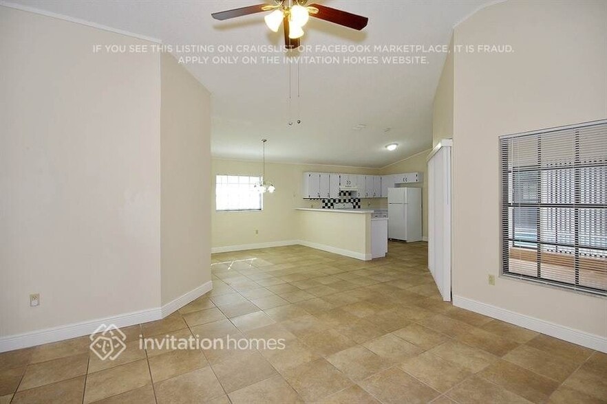 Building Photo - 1640 Sunburst Way