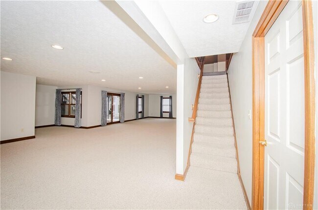 Building Photo - 2719 Sycamore Ridge Ct