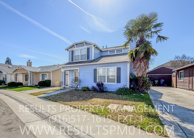 Building Photo - Make this Beautiful 4 Bedroom Your New Home