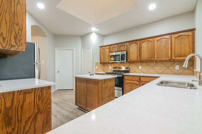 Building Photo - 1204 Juniper Ln
