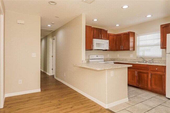 Building Photo - 1012 Dunbar Ave