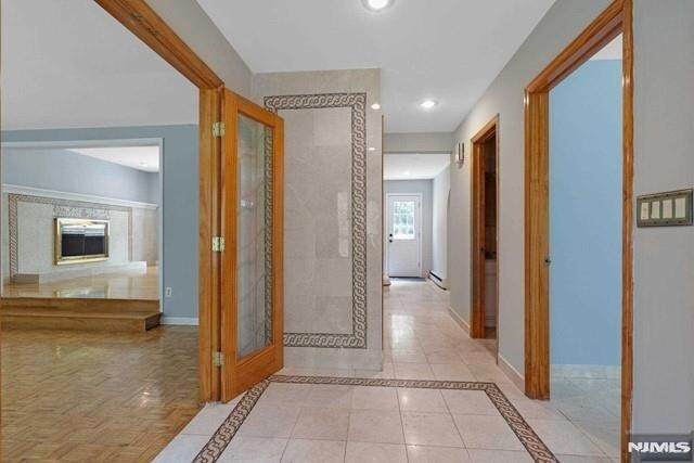 Building Photo - 68 Briarwood Ave