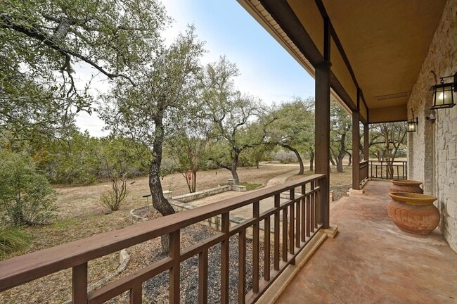 Building Photo - 140 Barton Ranch Cir
