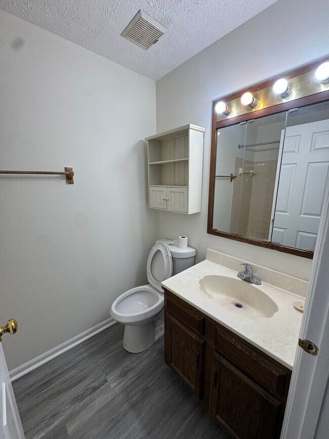 Building Photo - For Rent - 2 Bedroom, 1 Bathroom Condo | Edgewood, MD