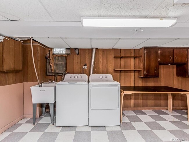 Building Photo - 42 Tower Hill Dr