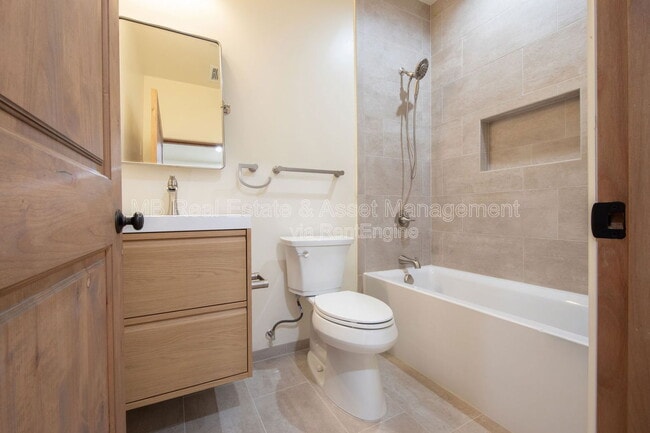 Building Photo - 1260 Ridgeley Dr