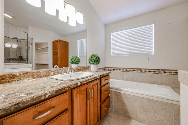 Building Photo - 3081 N 148th Dr