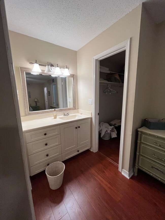 Building Photo - 1 bedroom 1 bath Villa in Delray Beach -55...