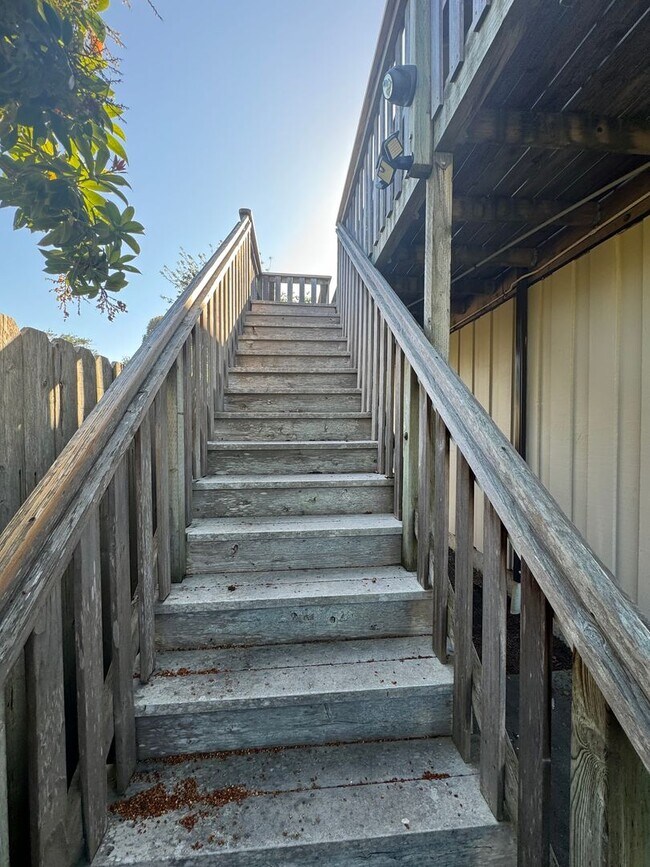 Building Photo - 918 P St