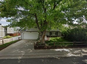 Building Photo - 18947 E Mercer Dr