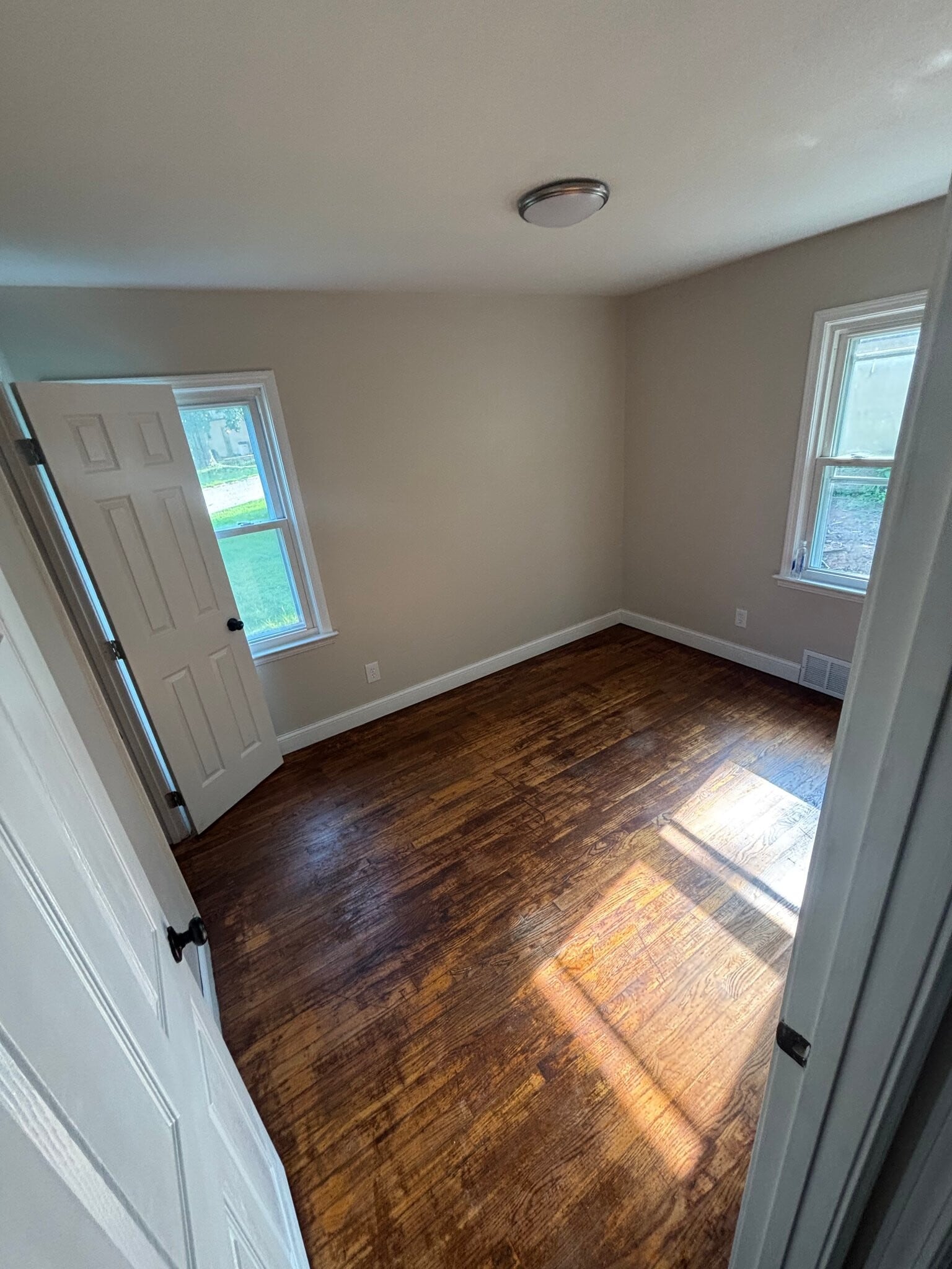 Building Photo - 9163 Loganberry Ln