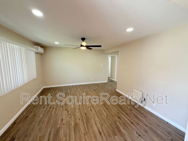 Building Photo - 355 S Aspan Ave