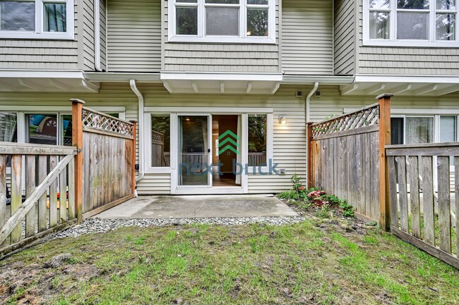 Building Photo - Beautiful 2 bed & 2.5 bath for rent