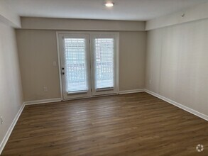 Building Photo - South Nashville 2 bedroom 2 bath Condo