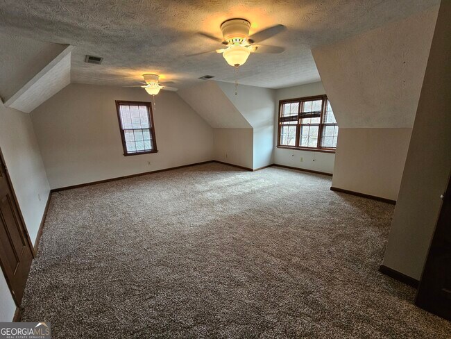 Building Photo - 5525 Wedgewood Ct SW