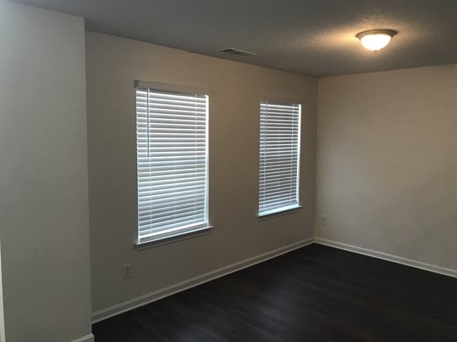 Building Photo - 7118 Cavender Dr SW