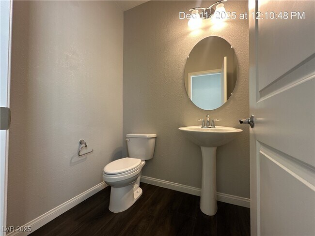 Building Photo - 177 Petaluma Valley Dr