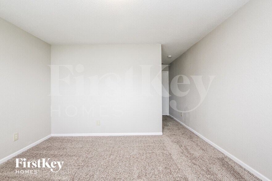 Building Photo - 8145 Maple Stream Ln