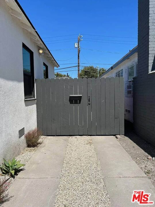 Building Photo - 3618 Chesapeake Ave