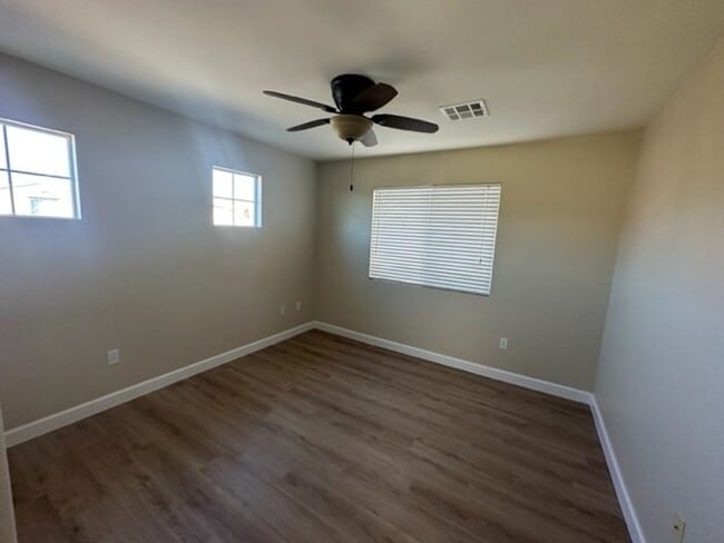 Building Photo - Beautiful 4 bedroom home In Paseos Summerlin - minutes from DT Summerlin and Red Rock Canyon!!
