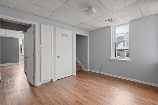 Building Photo - 1061 N Duke St