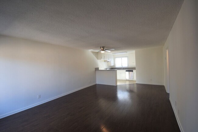Building Photo - 5321 Agnes Ave