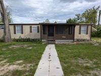 Building Photo - 26 Lake