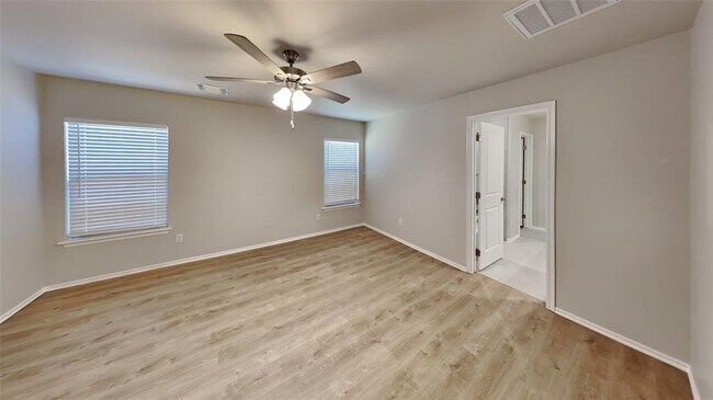 Building Photo - 9121 NW 127th St