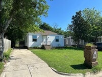 Building Photo - 5136 Almena Rd
