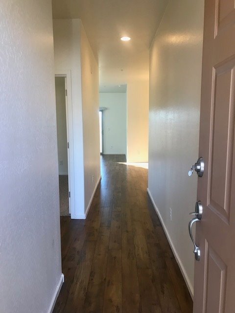 Building Photo - 1635 Entrada Dr