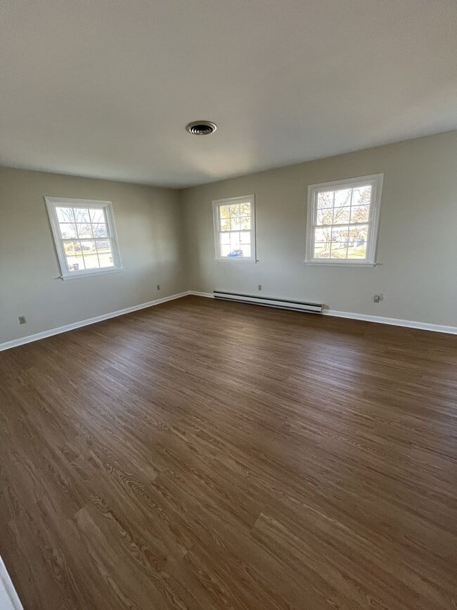 Building Photo - 8298 Scenic Dr