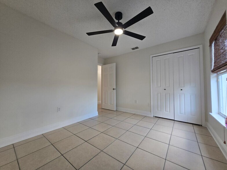 Building Photo - 3190 Lori Ct