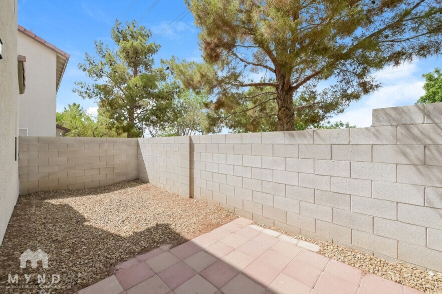 Building Photo - 10352 Keystone Pastures St
