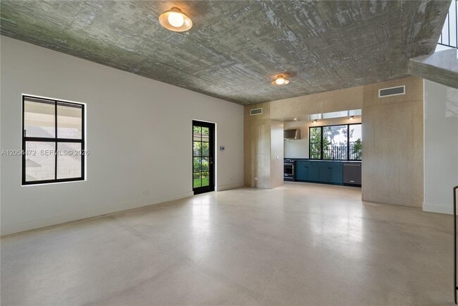 Building Photo - 3603 Thomas Ave