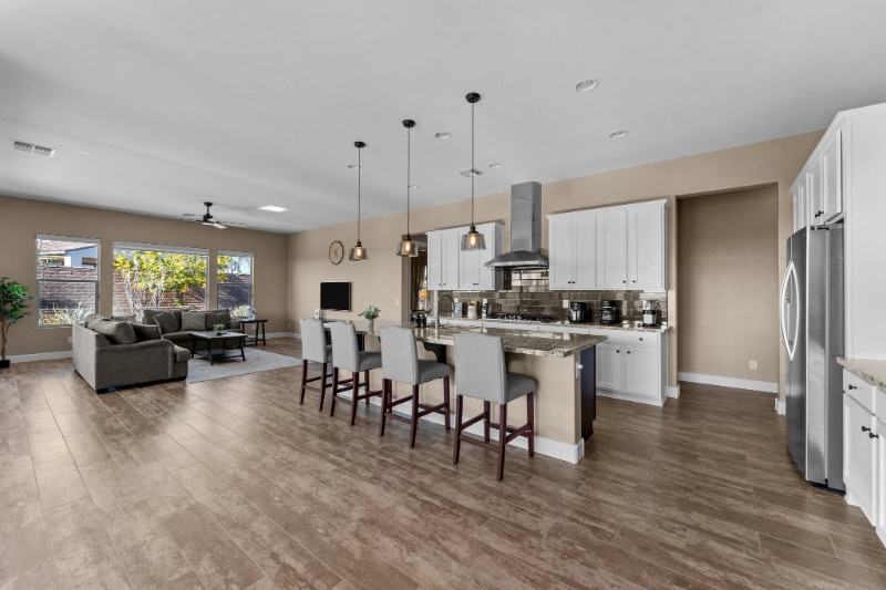 Building Photo - 3925 Gold Ridge Rd