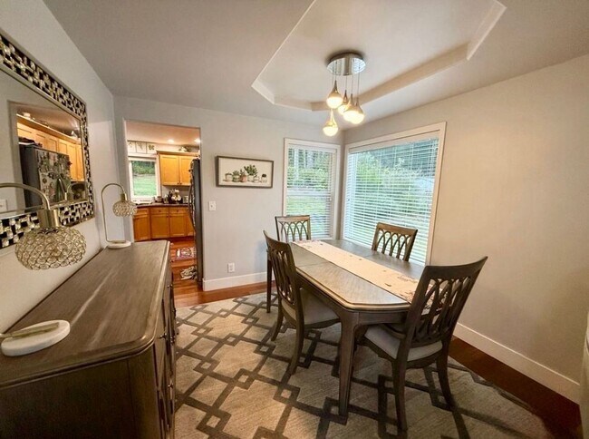 Building Photo - Silverdale 2 Story Home 4bed 2.5 bath