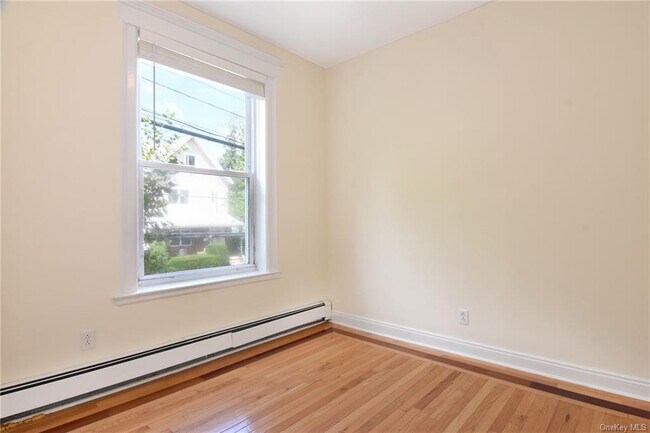 Building Photo - 106 Fourth Ave