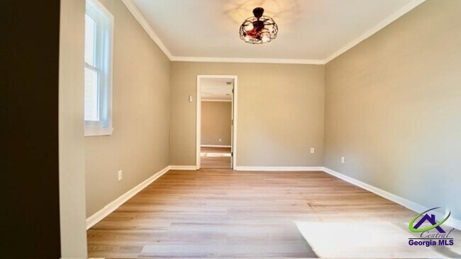 Building Photo - 311 S 2nd St