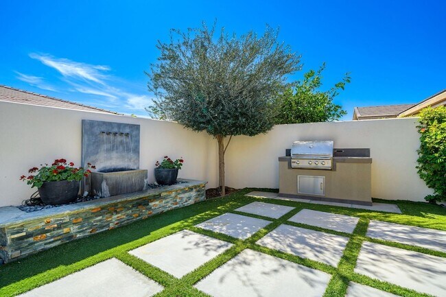 Building Photo - 51234 Longmeadow St