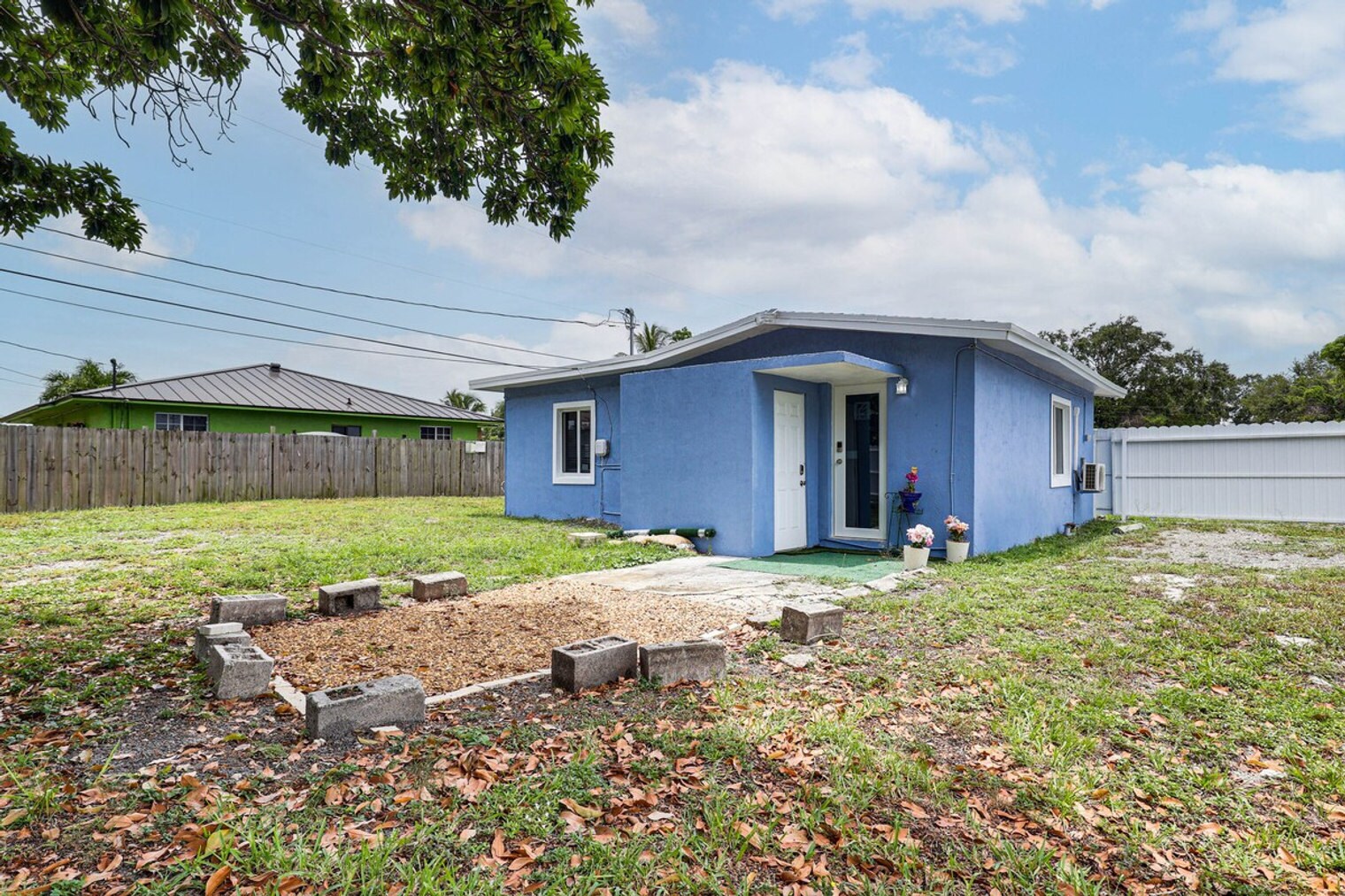 Building Photo - 12415 NW 20th Ct