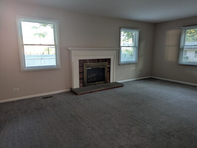 Building Photo - 406 Allonby Dr