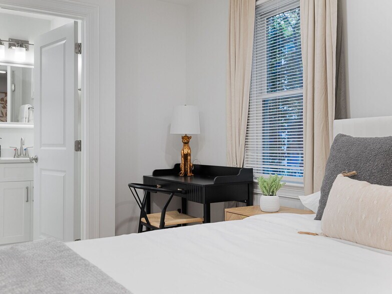 Building Photo - 1 Central Sq