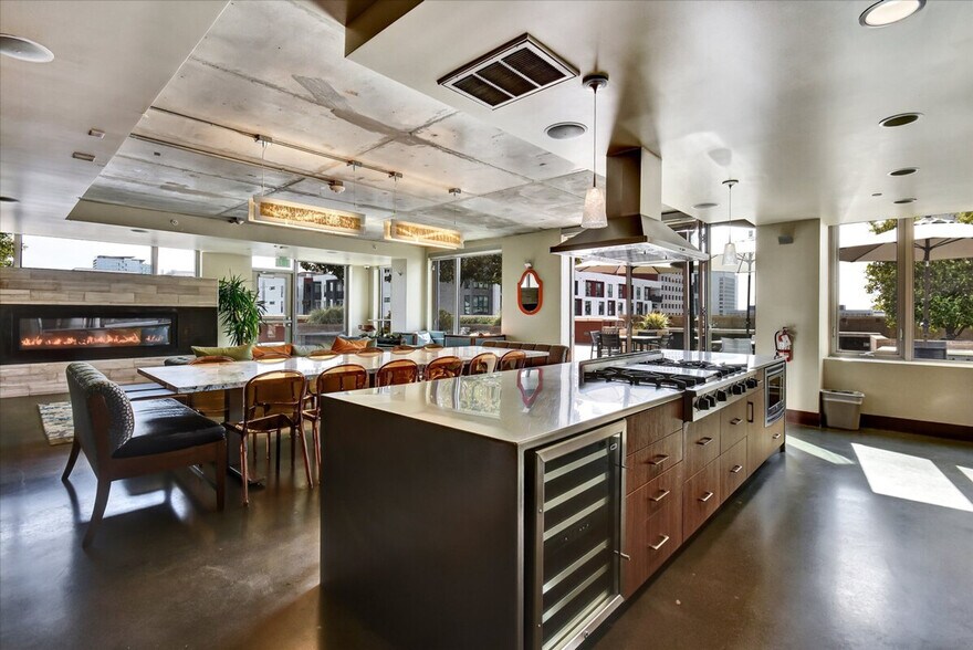 Building Photo - 77 N Almaden Ave